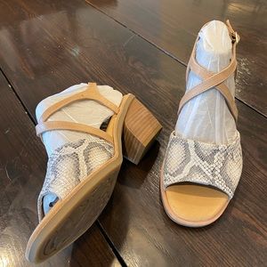 NWT Sofft two toned leather sandals. Never worn. For more like and 8.5